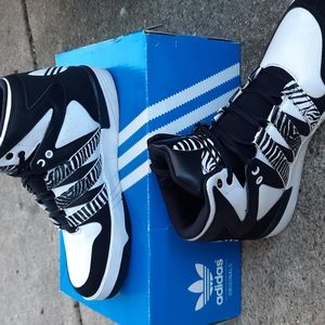 Hi top Adidas sneakers